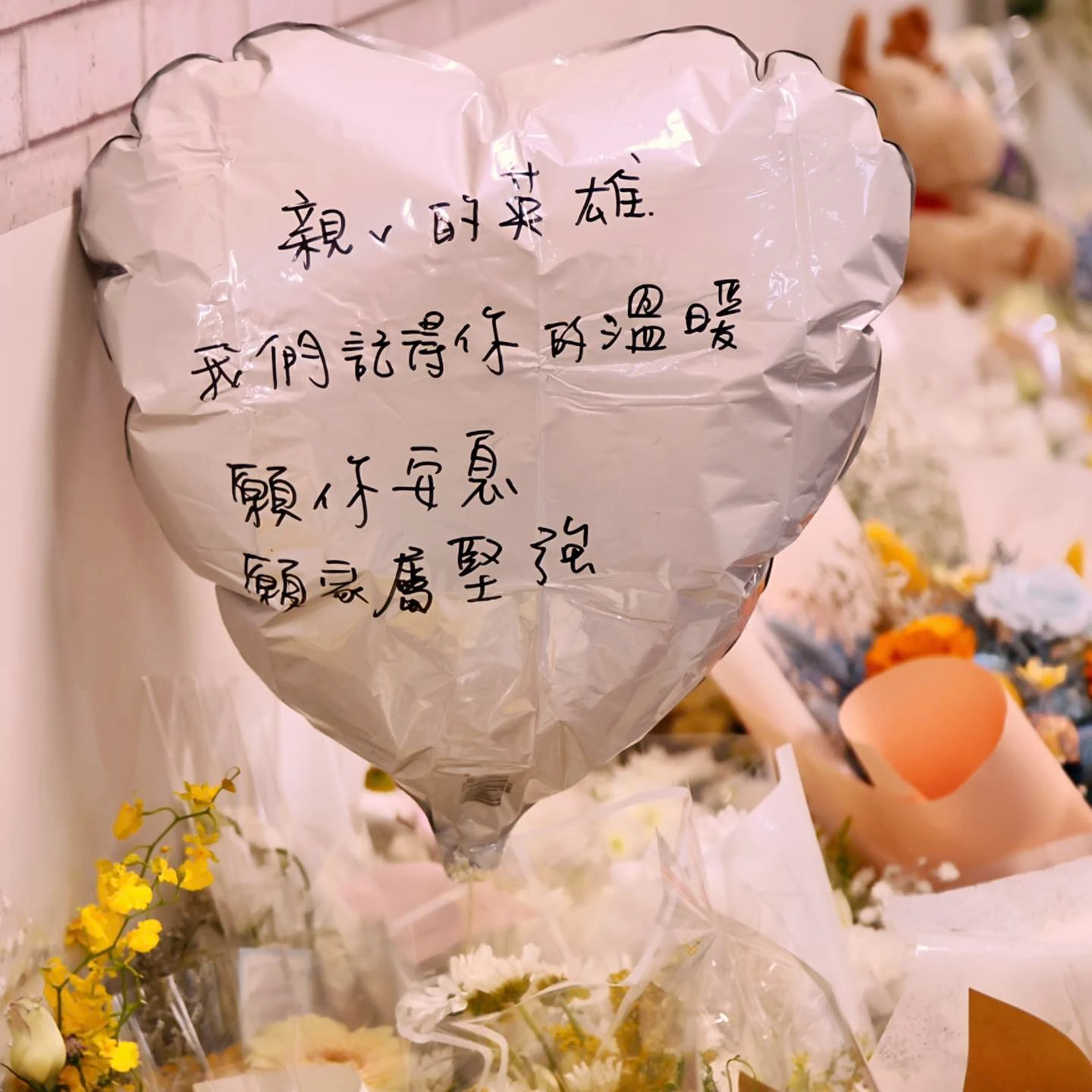 蔡英文平安夜發聲：謝謝國人沒放棄信任　願明天的台灣依然溫柔堅強