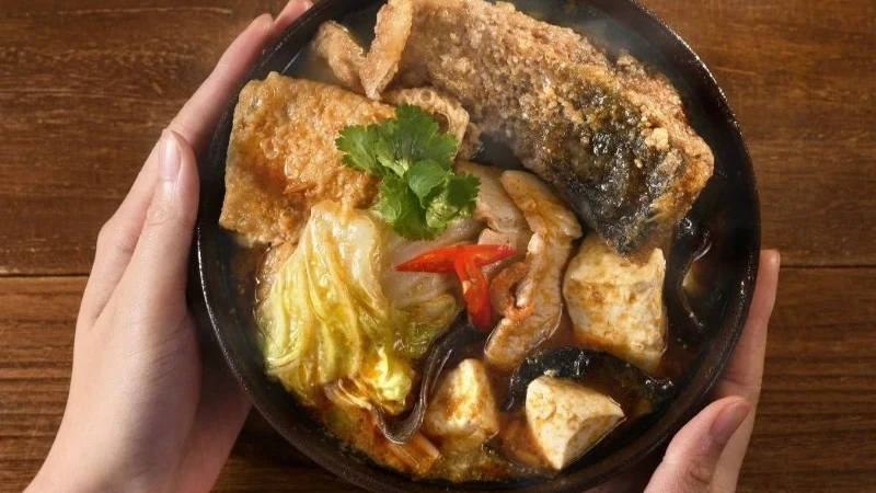 林聰明沙鍋魚頭不只店休2天！撈到蟑螂、塑膠袋　光華分店無限期停業整頓