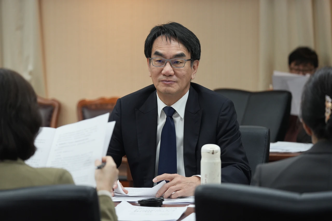 立法院三讀通過《人工智慧基本法》　數發部：確立人工智慧治理7大原則、兼顧發展與安全