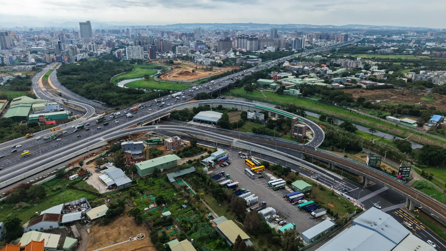 桃園人的聖誕禮物！國1中豐交流道明6點正式通車　青埔往返泰山省10分鐘