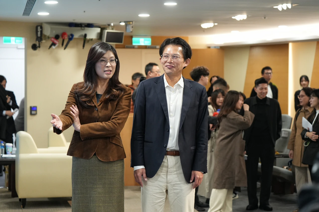 藍白合先政見再簽協議　最後踏深水區整合人選