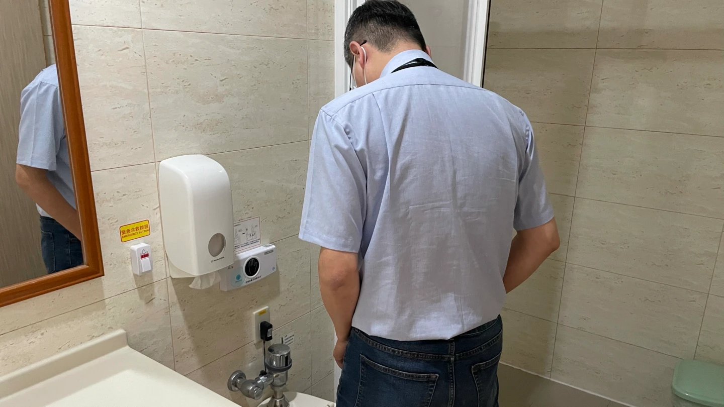 悲傷耶誕夜！親密互動傳出異常聲響　男子那話兒軟又腫原因曝光