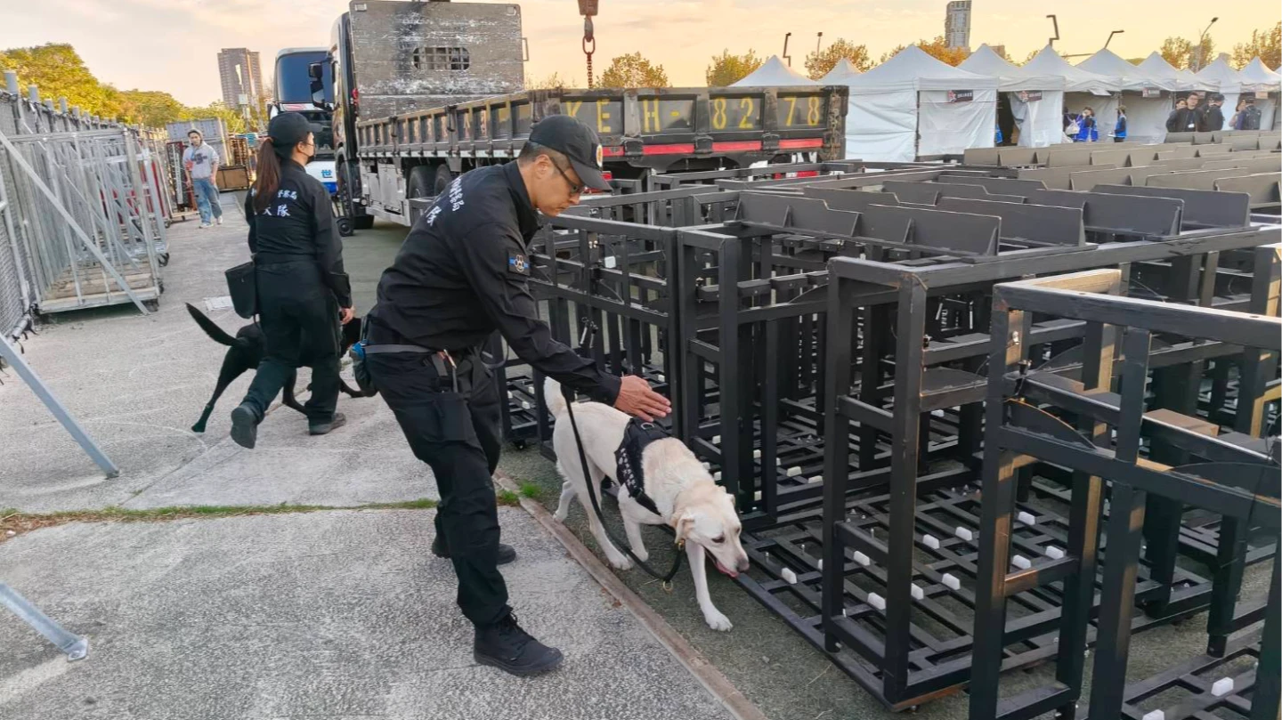 台中跨年｜蕭敬騰獨家嗨唱迎新年！現場已湧3萬人　偵爆犬、800警力嚴密維安