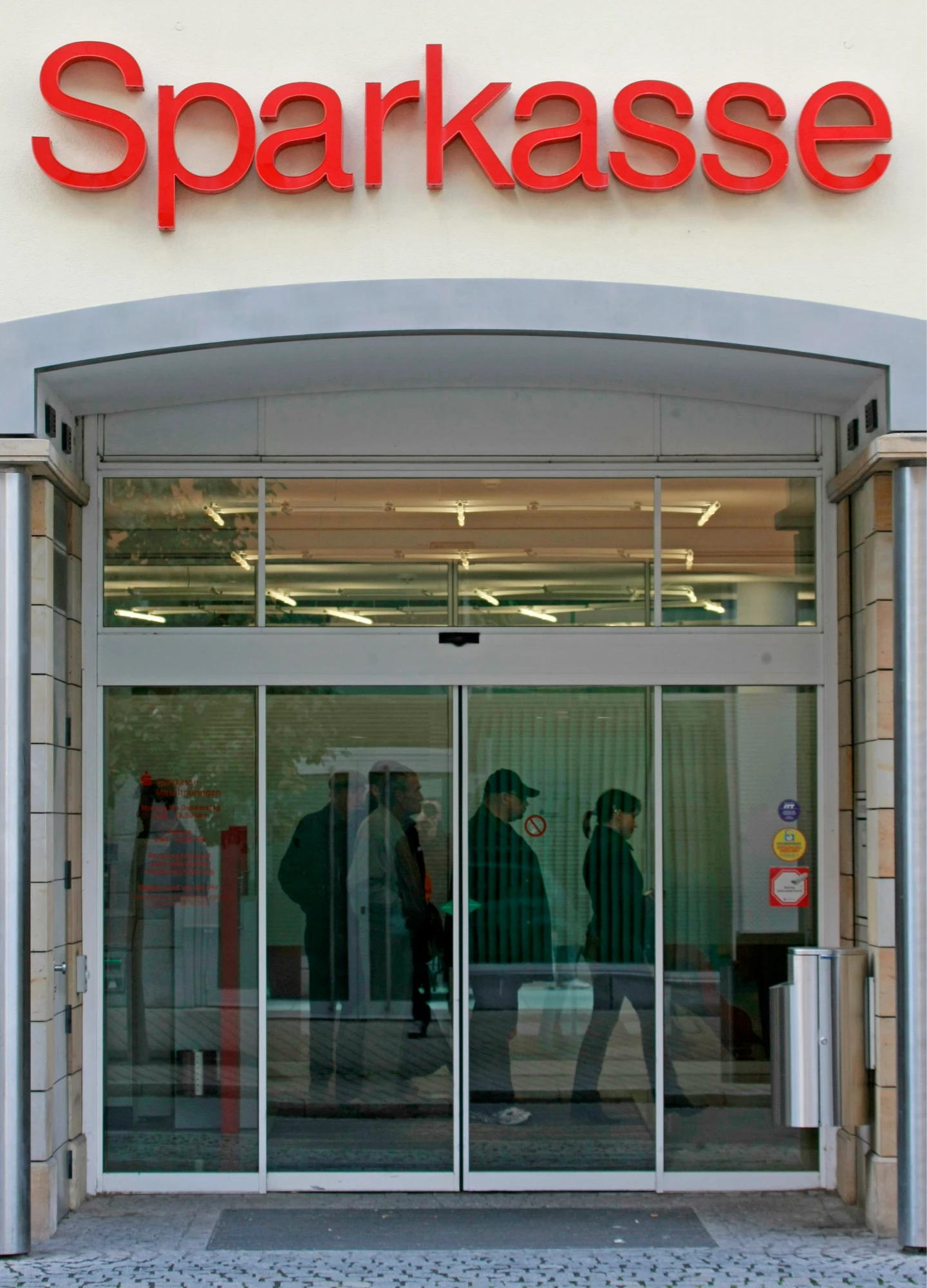 鑽金庫洗劫11億！德國驚傳耶誕重大竊案　專業手法宛如「瞞天過海」