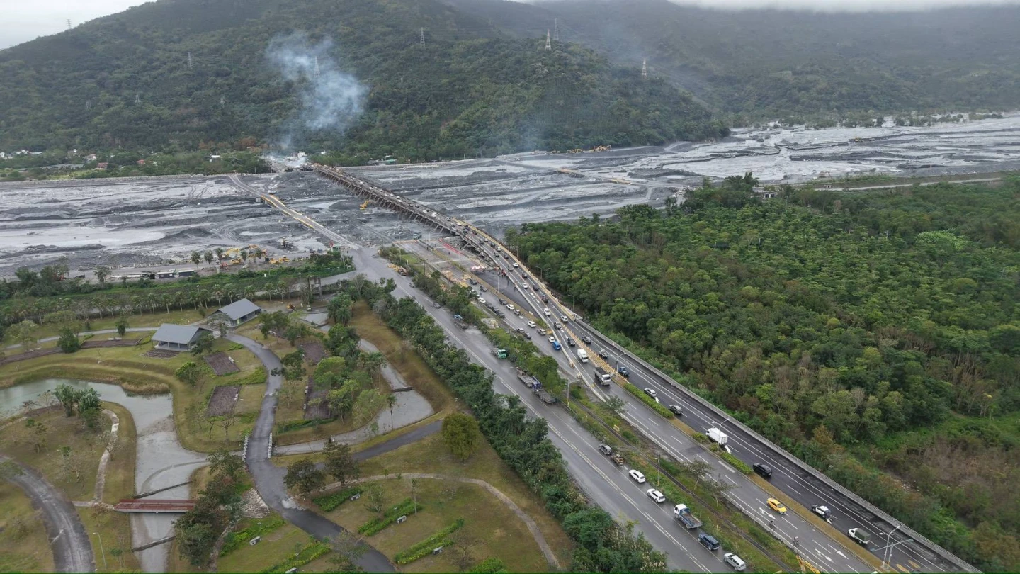 提前30天完工！台9線馬太鞍溪鋼便橋元旦通車　限速40公里