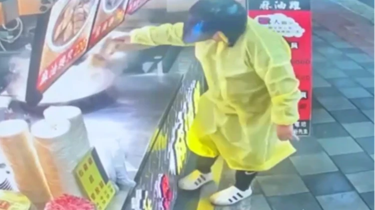 莊家班麻油雞10店湯鍋遭「加料」！不明粉末成分曝　3惡男羈押禁見