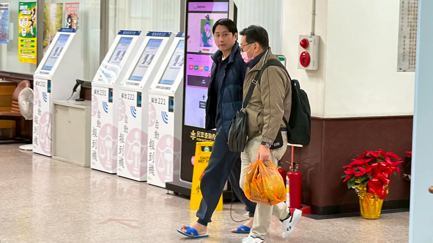 徐巧芯大姑丈夫重獲自由！杜秉澄涉助詐團洗錢2千萬　百萬保金拖1個月才籌出