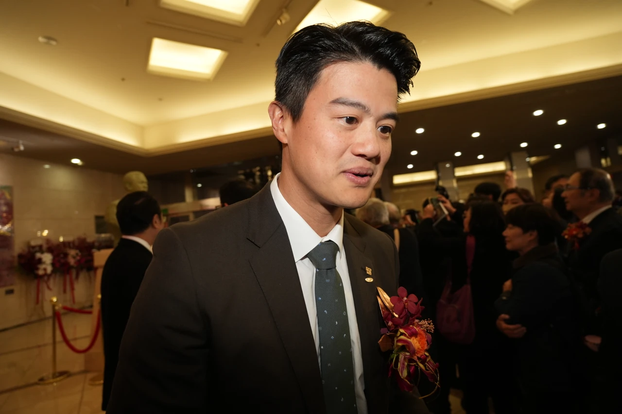 接班布局更進一步！　吳東亮次子吳昕豪接任台新銀副董事長