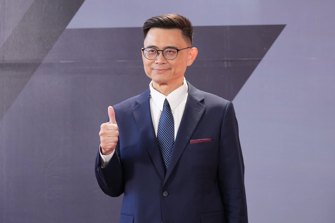 賴瑞隆高雄市長初選勝出發聲！已致電感謝3對手　強調3承諾