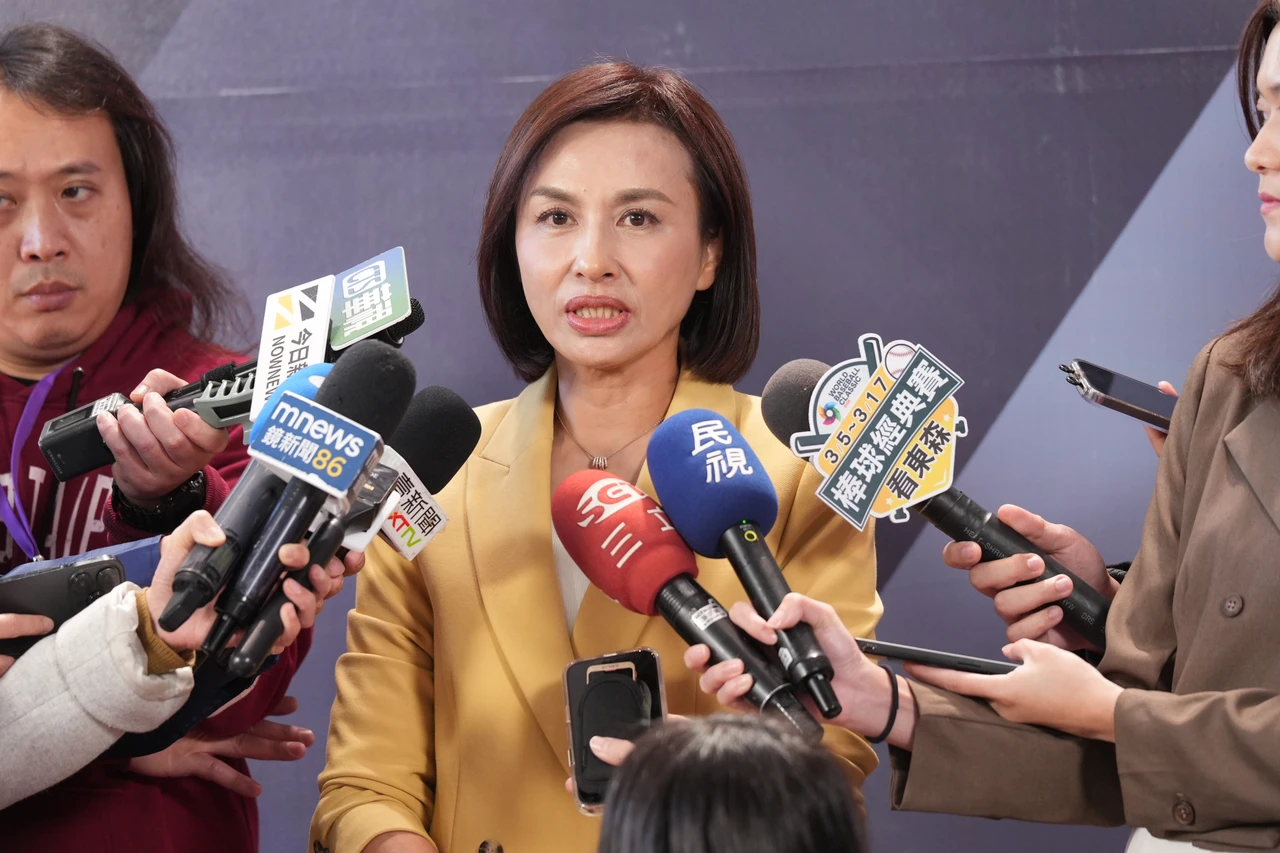 民進黨高雄市長提名政見會　邱議瑩自詡最能接棒陳其邁！民調第一最強母雞