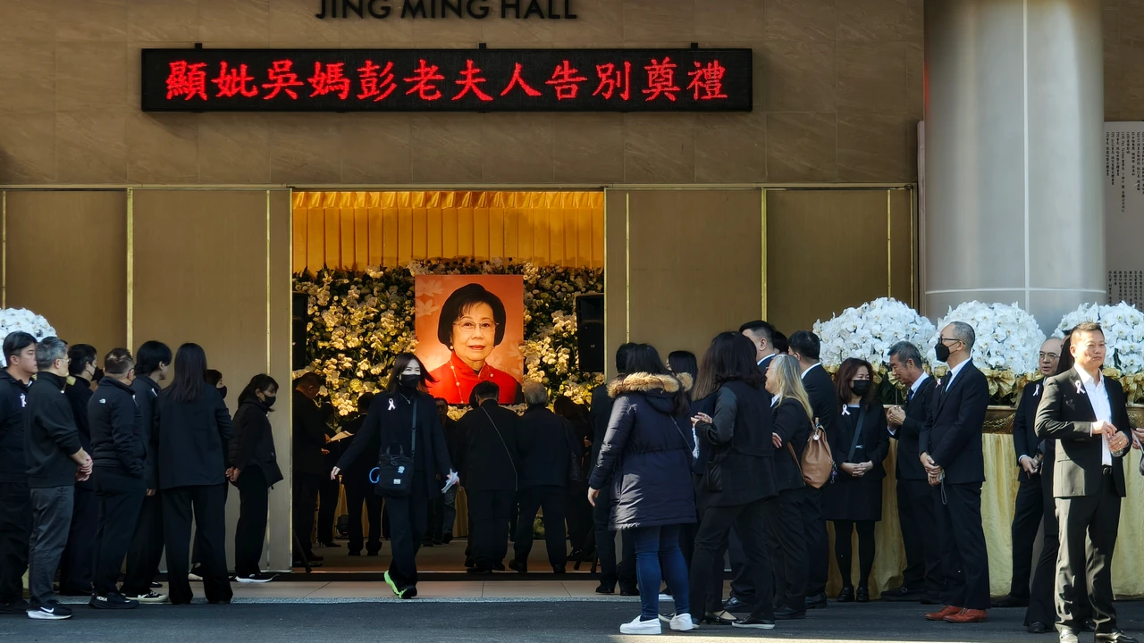 獨家｜新光三越總座吳昕陽母親今公祭　連勝文、魏寶生出席致意
