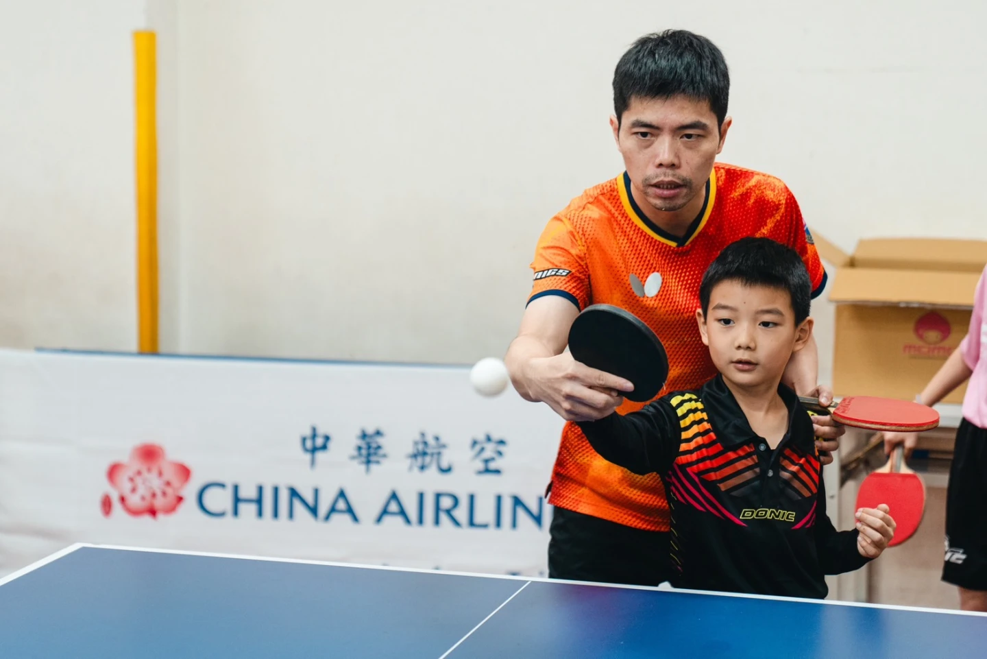 桌球教父莊智淵親臨指導學童　華航公益桌球營首度移師彰化