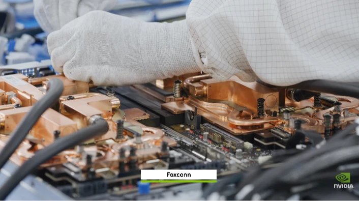 黃仁勳CES「點名6家台廠」助輝達成功　這家出現畫面最久！不是台積電