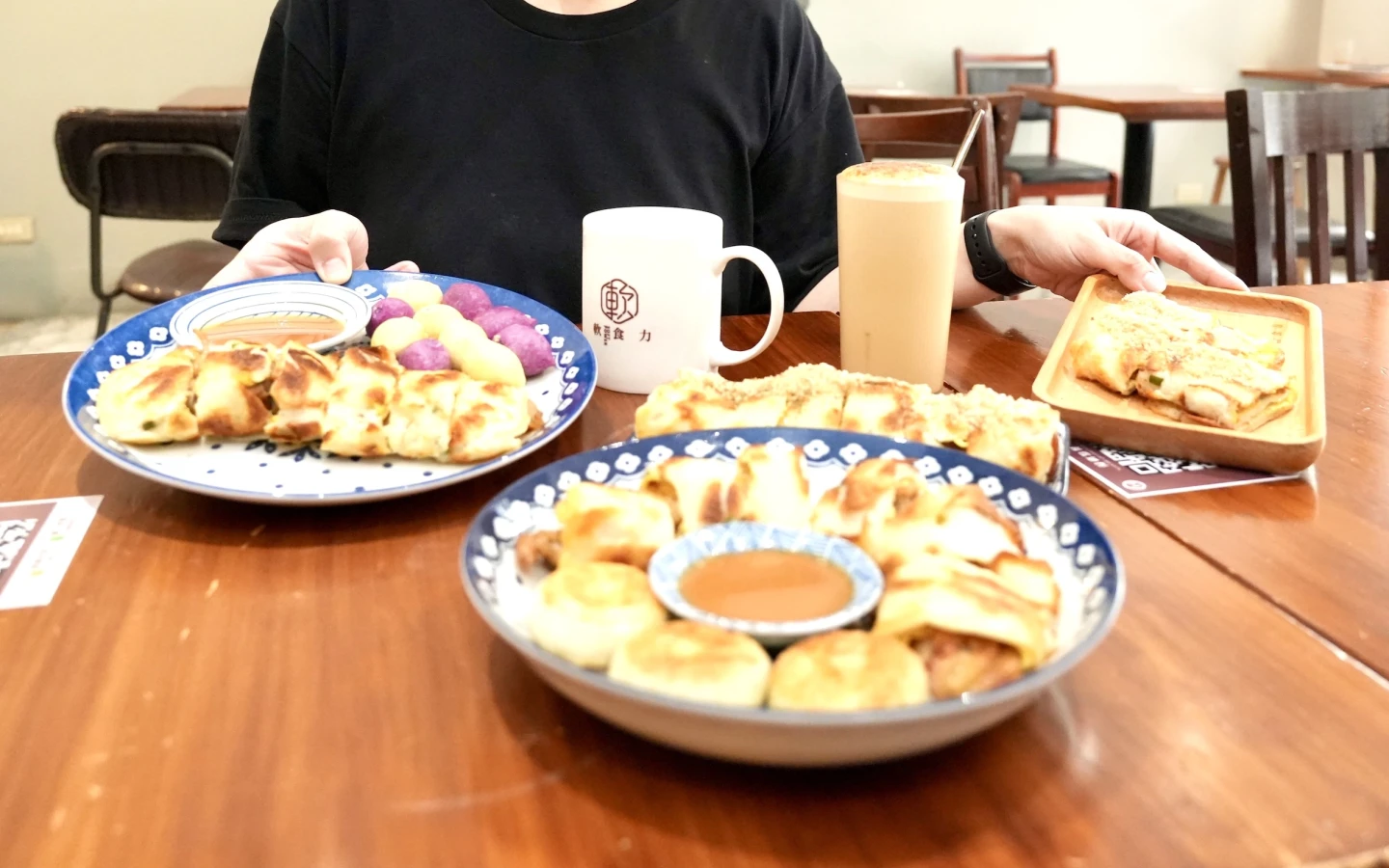 早餐店溫馨偶遇！顧客報載具五個8神秘數字　愛心捐贈碼暖心開啟2026