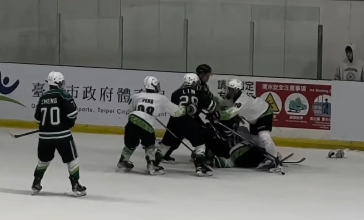 獨家｜曲棍球前國手爆打對手非首次！去年狂毆畫面曝　觀眾驚呼「又是他」