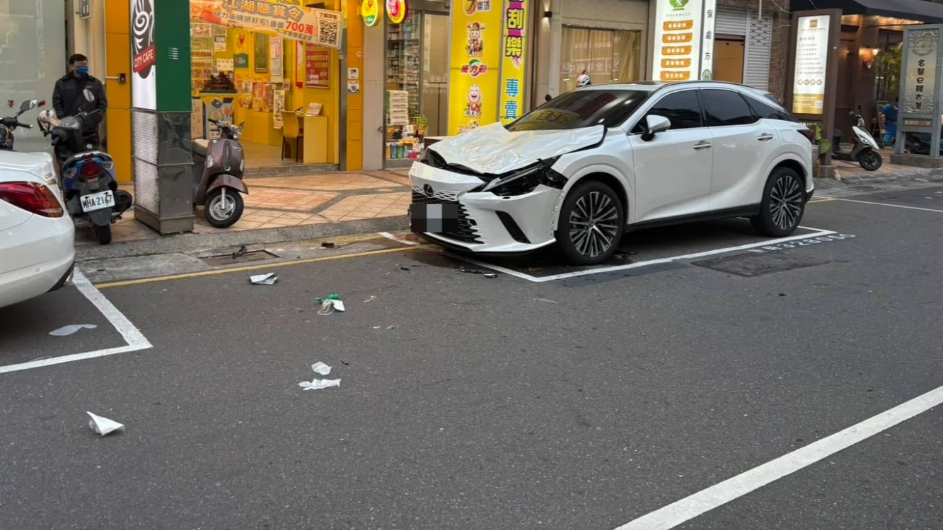 高雄27歲海軍士官高樓墜下！　砸中車輛送醫搶救