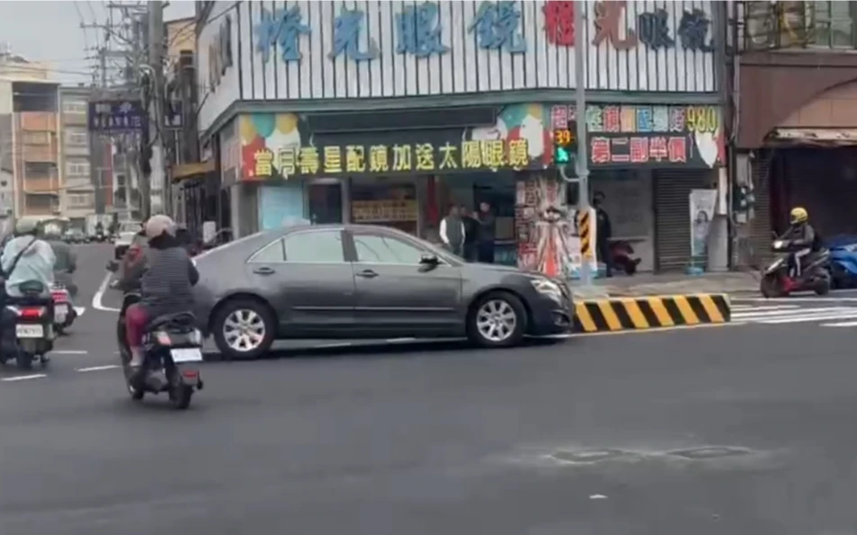 庇護島之亂！「10天4撞」議員稱可索賠　CHEAP傻眼：這真是台灣？