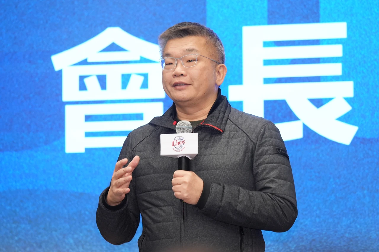 經典賽｜中華隊43人名單被爆雷！中職會長蔡其昌曝不公開原因