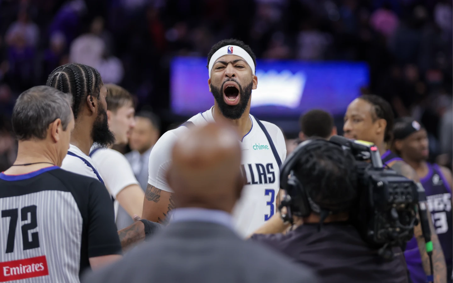 NBA｜AD左手韌帶損傷恐傷停數月！獨行俠陷「合約困局」　賣或不賣兩難