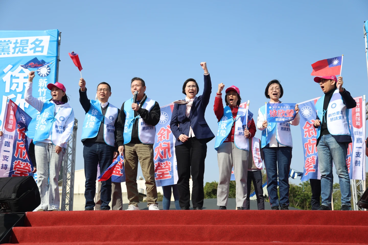 徐欣瑩爭新竹提名！首場造勢破萬人　林為洲力挺：鄭朝方很強須找最強的人