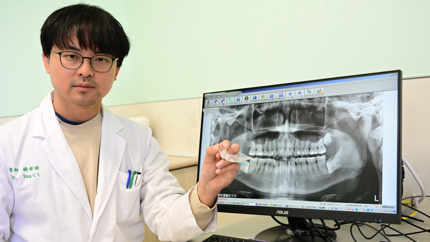 名店闆娘起床驚覺牙齦萎縮！竟因壓力引發壞習慣　醫提醒高風險族群