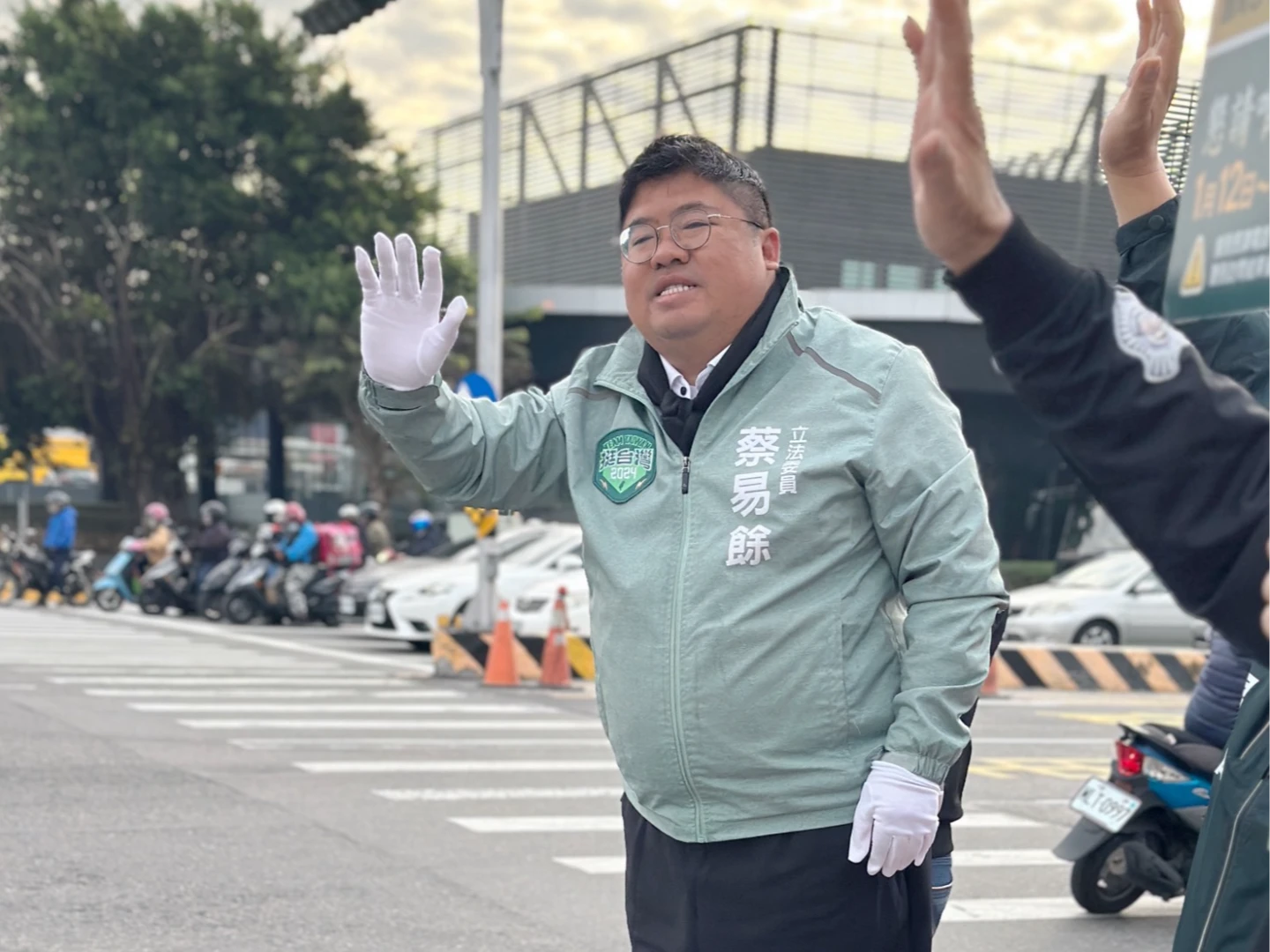 民進黨嘉縣長初選民調晚間登場　蔡易餘誓言升級「打造黃金10年」