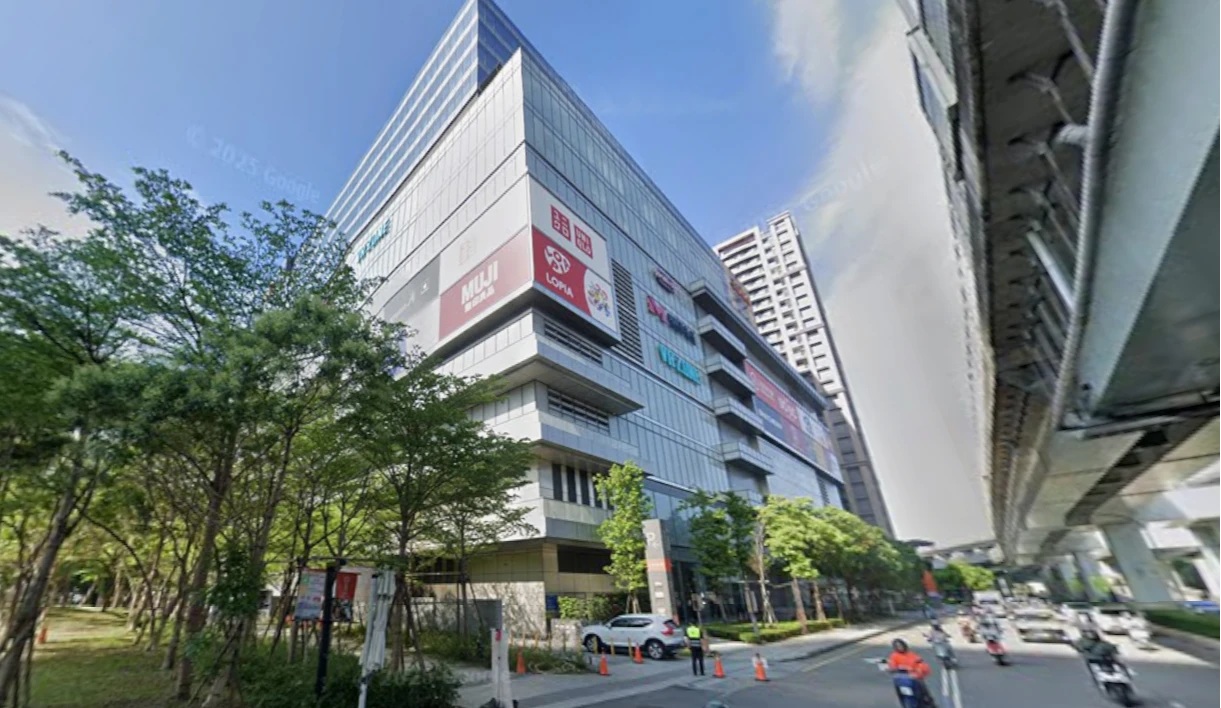 美麗新宏匯影城熄燈爆勞資糾紛！13員工控跨縣市上班不給資遣　新北勞工局出手了