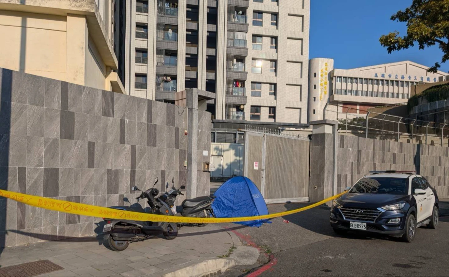 台電高雄變電所爆意外！員工遭夾困電動門　送醫不治