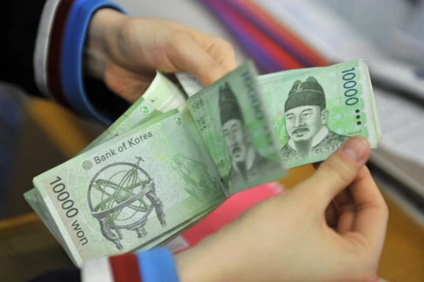 日圓失速狂貶「南韓怕爆」　官方干預失效、韓元恐連動崩跌