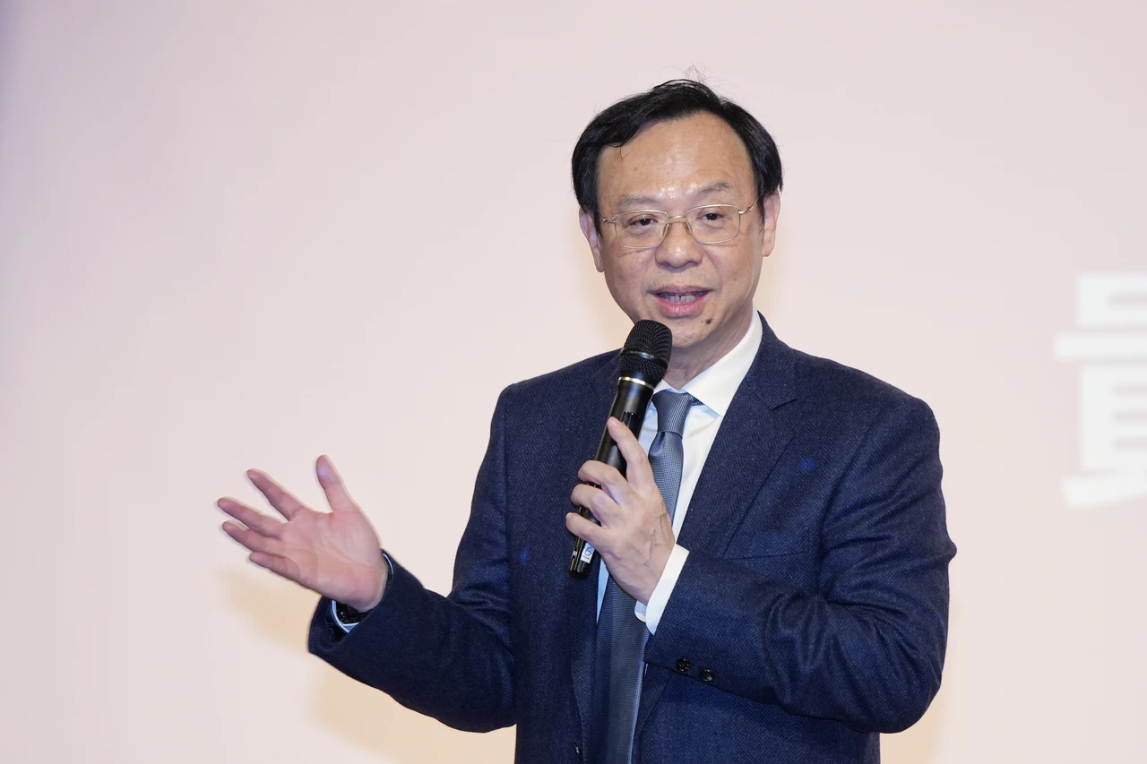 盼開放醫院聘雇外籍照服員　石崇良：住院整合照護目標增至3萬床