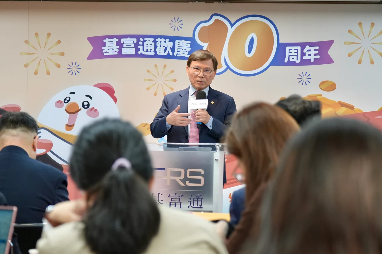 誰說年輕人愛短線？Z世代不是只會當沖　84%定期定額比例高於單筆投入