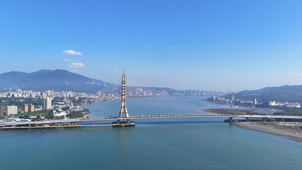 淡江大橋5/12正式通車！4/18起這兩類人搶先體驗登橋面