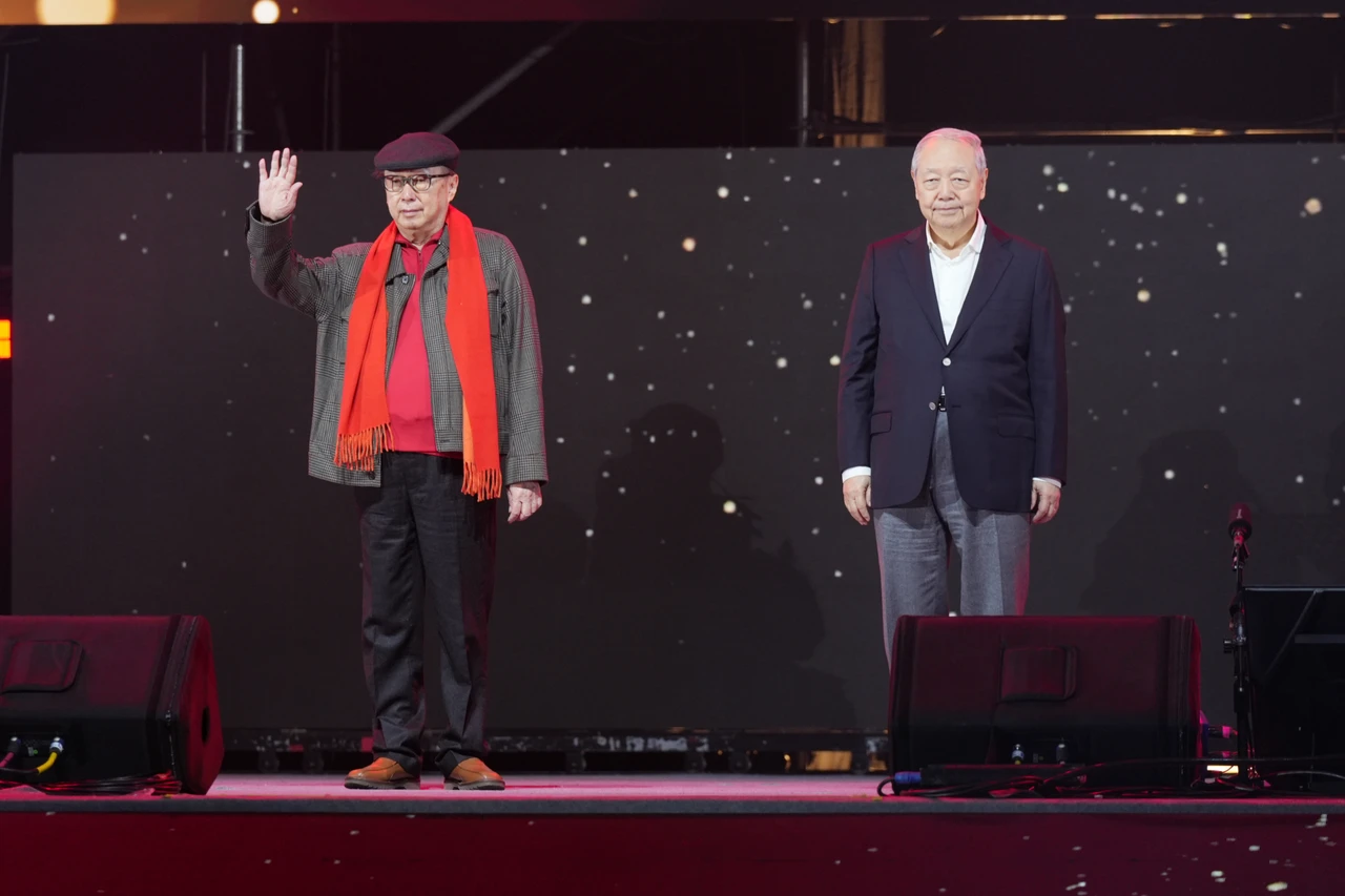 春江水暖鴨先知！老AI股廣達、緯創、鴻海漲幅均逾2%　技嘉更漲近4%