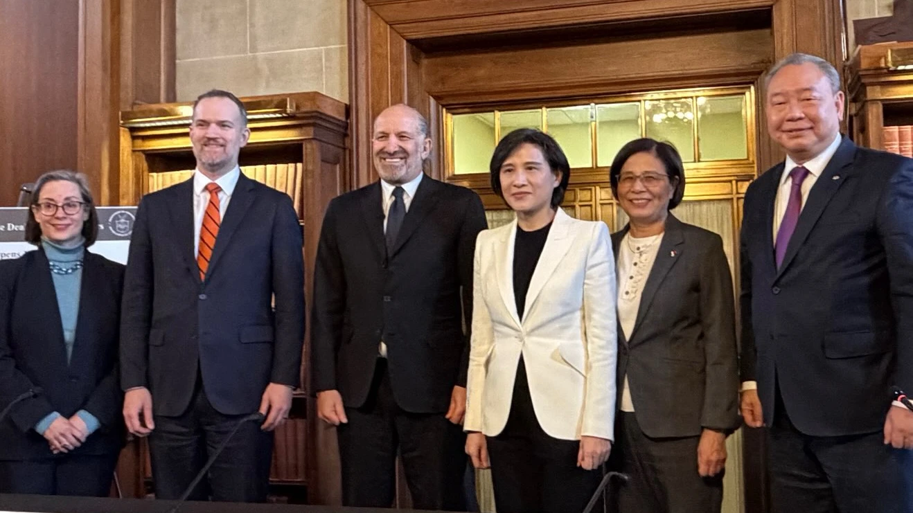 台美關稅15%不疊加拍板！半導體獲最優惠待遇　鄭麗君9時跨海召開記者會