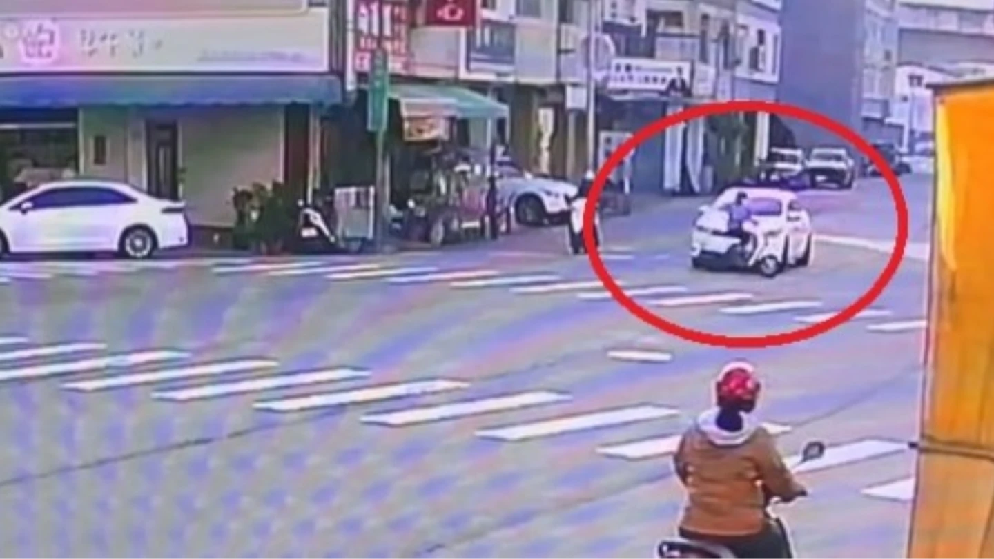 有片｜路口鬼切遭撞倒地　女騎士不等救護車閃離！肇逃原因曝光