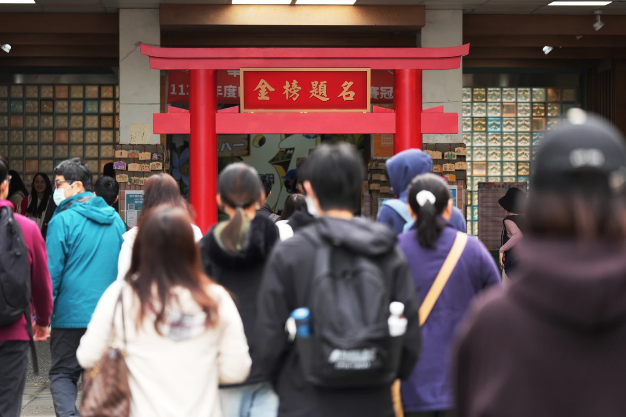 學測登場！12.1萬人報考　各科參考解答總整理