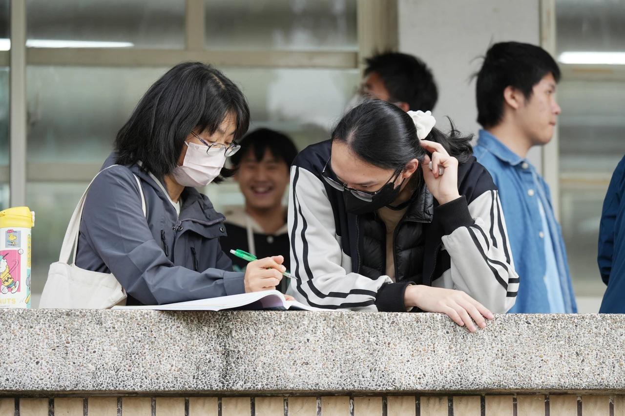 學測成績出爐！社會組校系可寬估落點　補教估台大醫門檻59級分