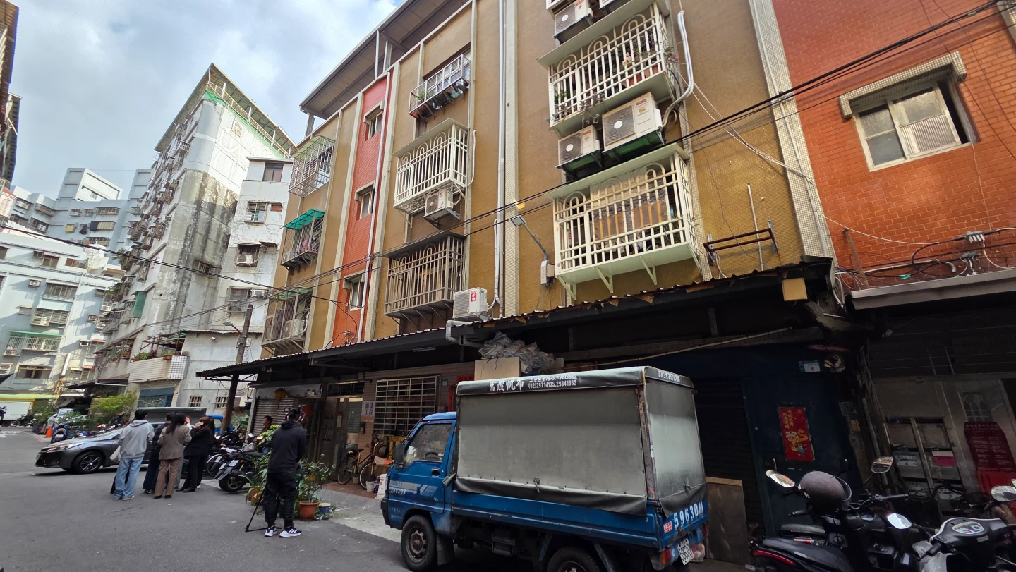 蘆洲逆子涉亂刀砍死雙親！案發前和母爆爭執　屋內監視器錄下慘叫聲