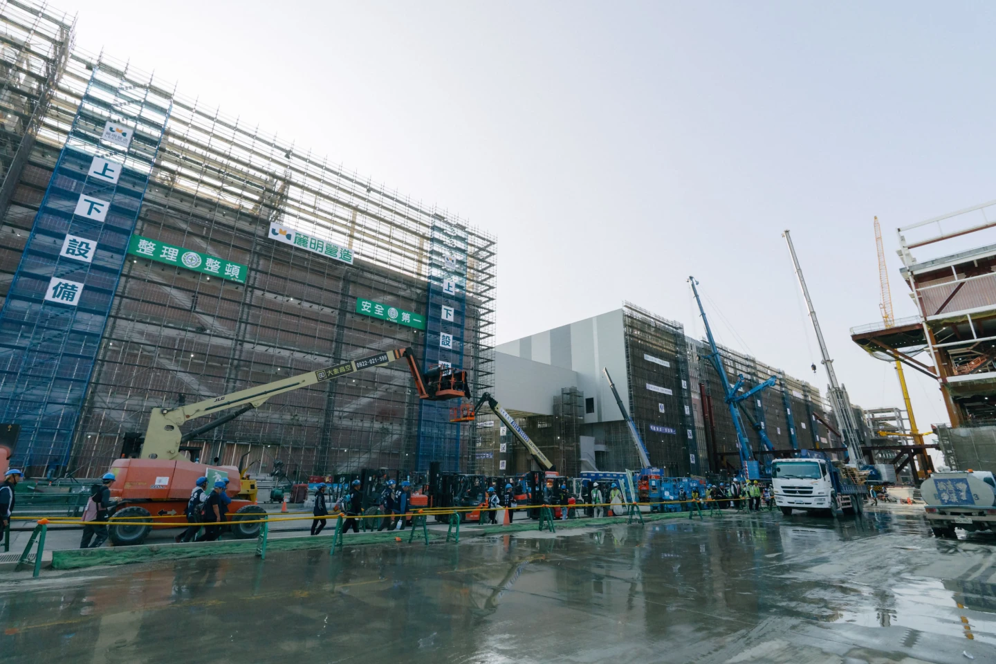 台積電嘉義封裝廠「多災多難」中進機　強調「安全」為營建工程第一要務