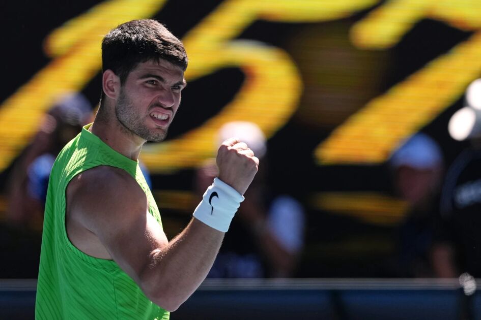 小蠻牛直落三入16強寫-record超越「三巨頭」