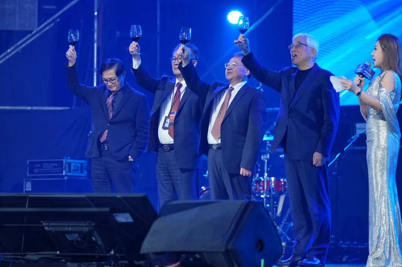 和碩尾牙1｜童子賢：經營公司希望長長久久又能有豐厚報酬　會限制AI發展的是電力