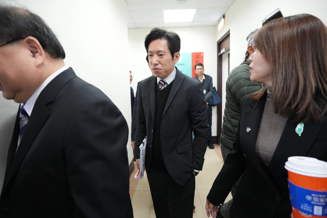 藍白闖關新興預算718億！張惇涵：若依法有效力行政院就會執行