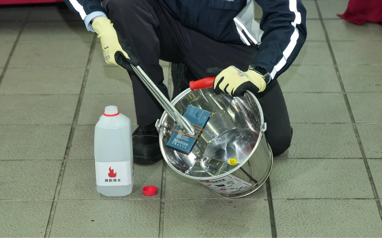 北捷「站內勿用行動電源」新規惹議！挨轟因噎廢食　今急發聲：屬宣導性質