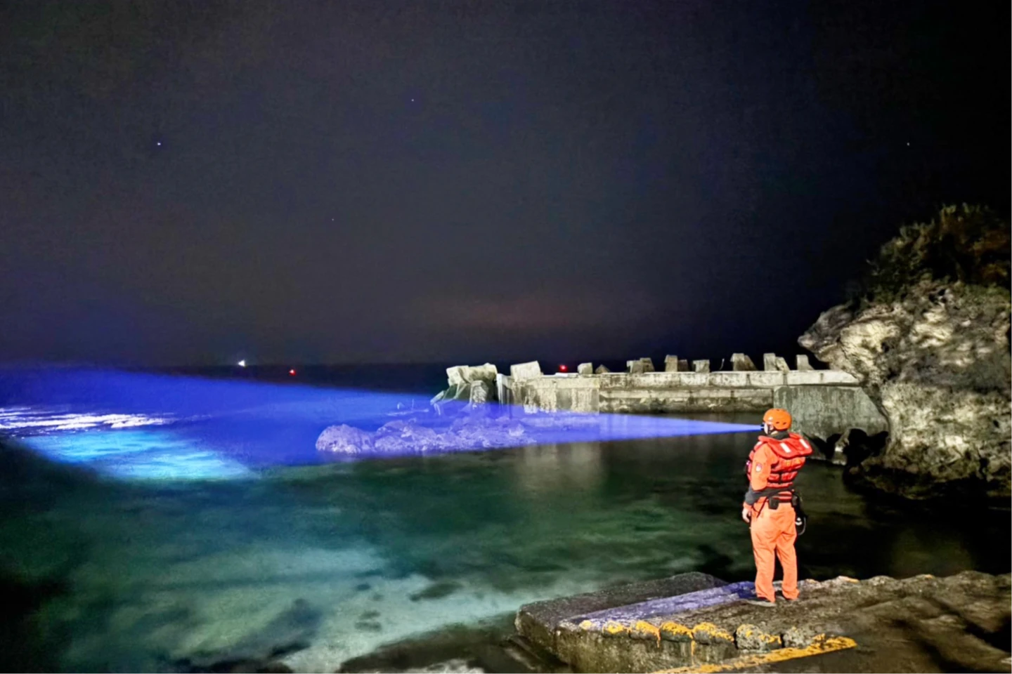 小琉球女教練自潛未歸！失聯逾24小時　陸海空全力搜救中