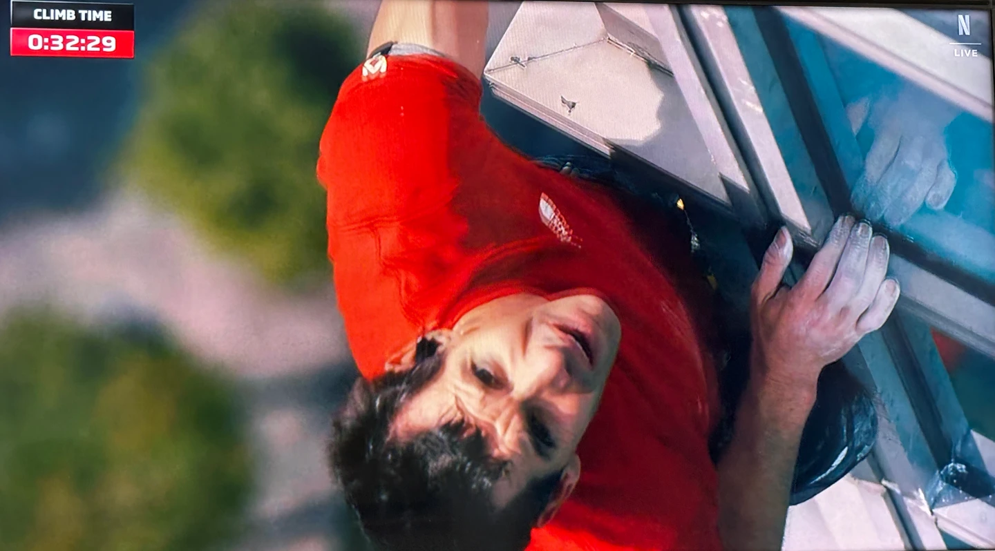 直播｜生死一線！霍諾德翻越第一個101大樓竹節結構天險　挑戰508公尺天際線