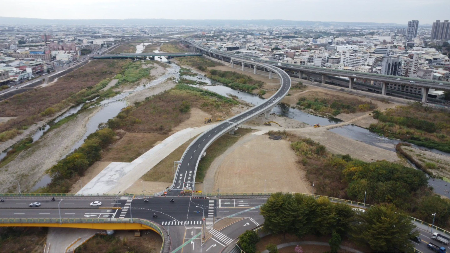 通勤族福音！台74線大里北出匝道提前通車　總經費、規格、亮點一次看