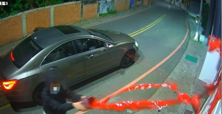 經營地下錢莊想拆夥！他竟遭潑漆恐嚇、裝GPS跟蹤勒索2700萬　嚇到帶妻小逃澎湖