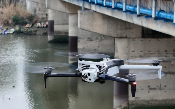 全台首例空拍機投毒！宜蘭農場羊駝等動物身亡　竟是競業搞的鬼