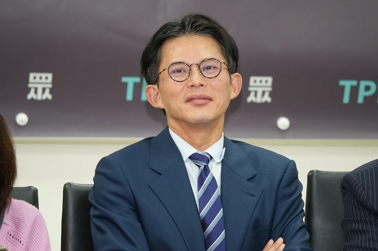 國防部苦勸無效！白4000億軍購條例付委審查　行政院版再遭封殺