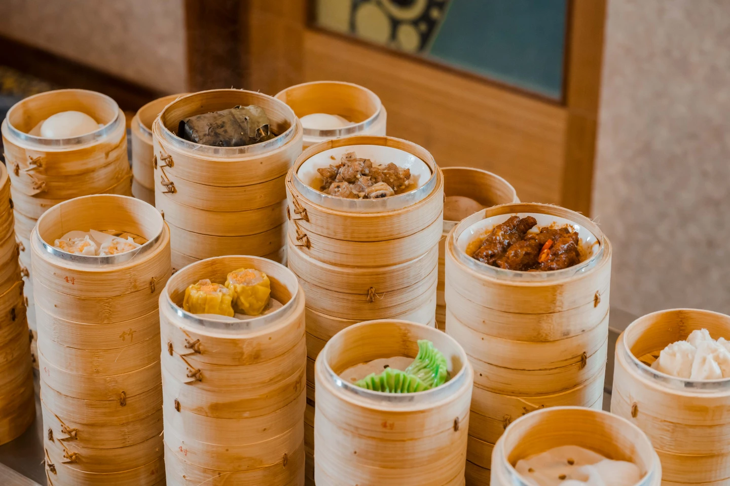 港點大戰開打！路易莎全新「隱岳閣」吃到飽660元起　福容福粵樓6.8折